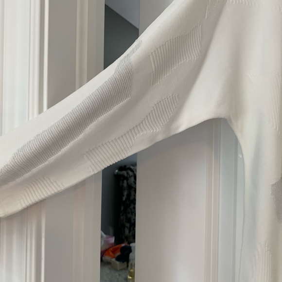 Joseph Ribkoff Size M top - Picture 5 of 15